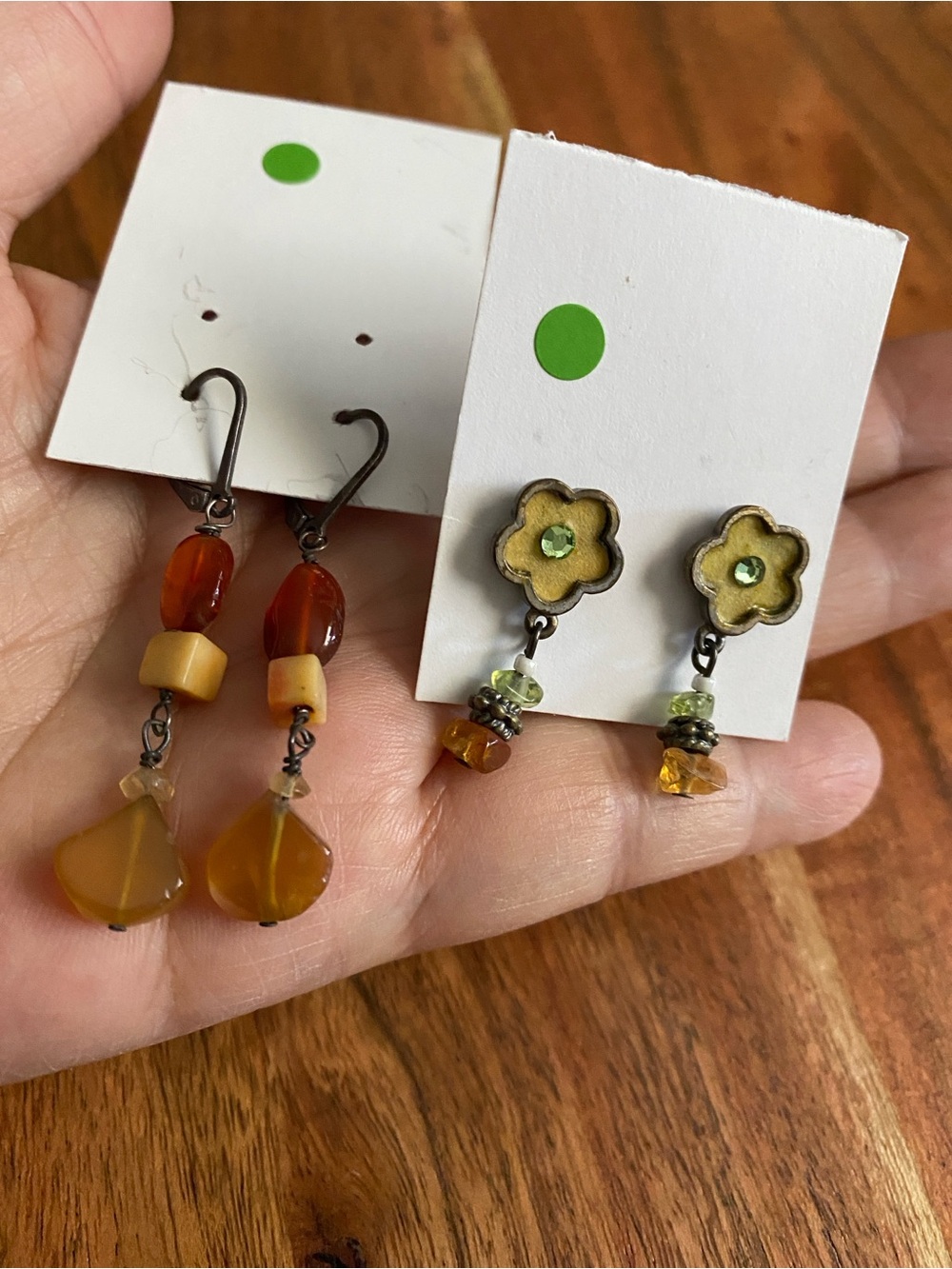Dainty dangle earrings vintage 2 pairs